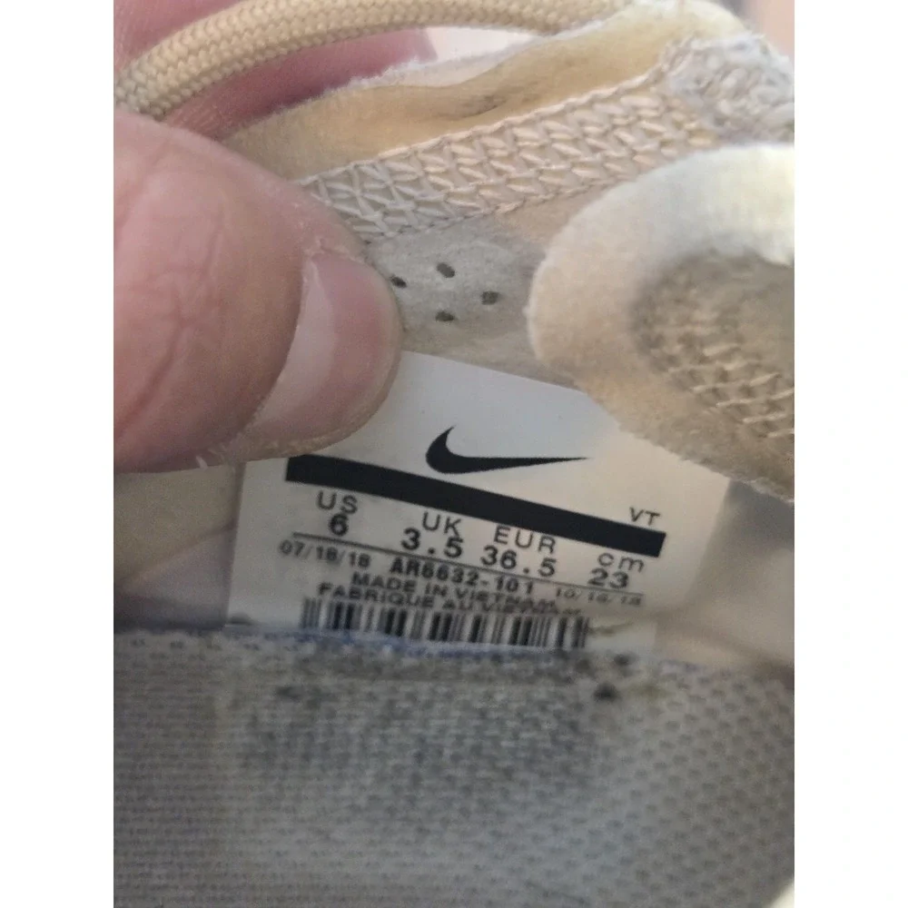 Nike Air VaporMax 2019 Gold Club Gold Women Size 6 Running Shoes AR6632-101
